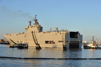 仏、ロシアへの軍艦納入を見合わせ ウクライナ情勢めぐり