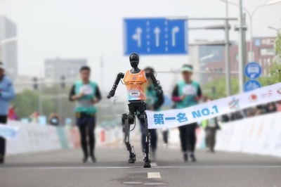 人型ロボット「天工Ultra」、量産へ前進 価格は小型車並みに