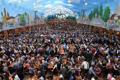 独ビールの祭典「オクトーバーフェスト」、今年も盛況 7日まで開催
