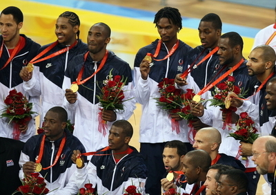 男子米国 スペイン破り金メダル獲得