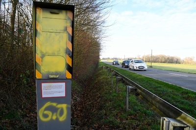 速度違反取り締まり装置の60％破壊、仏「黄色いベスト」運動開始後