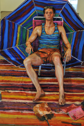 油絵の男性？実はボディーペインティング