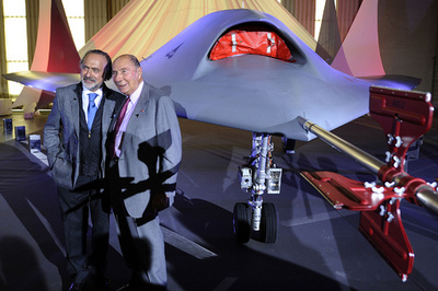 仏ダッソーの無人戦闘機「nEUROn」