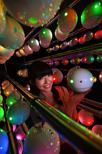 キラキラ光る花粉観測機「ポールンロボ」