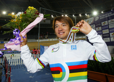 ＜UCIトラック・サイクリング世界選手権2007＞男子スクラッチ、ワン・カンポ 優勝を果たす - スペイン