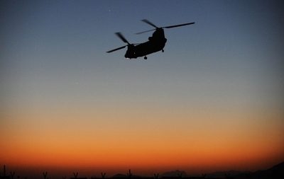 米アフガン駐留軍、ヘリ撃墜のタリバン兵らを空爆で殺害