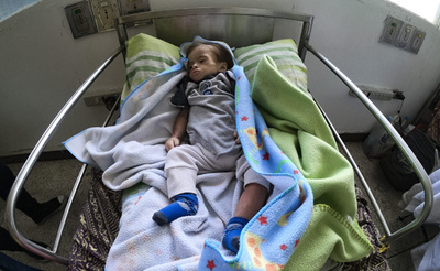 「寝たきりの子供」