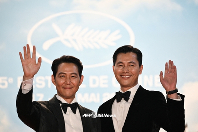 イ・ジョンジェ＆チョン・ウソン、カンヌ映画祭のレッドカーペットイベントに参加 – KOREA WAVE