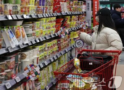 韓国の農水産食品輸出、最速で100億ドル突破…イチゴ・ブドウも海外販路拡大
