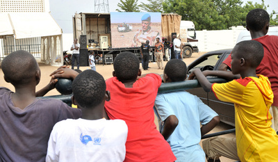 マリでホテル襲撃、兵士ら7人死亡 外国人ら人質に