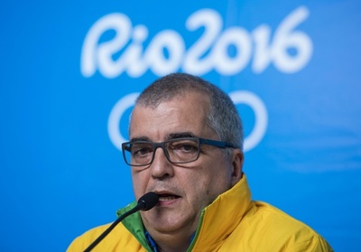 馬術会場の屋根を貫通した銃弾、飛行物を狙ったスラム街からの流れ弾か