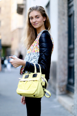 Sunny Yellow 旬のアクセントカラーはイエローで決まり 写真17枚 ファッション ニュースならmode Press Powered By Afpbb News