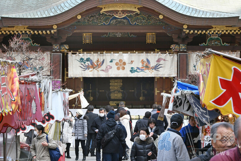 悪いことはみんな「うそ」 東京・湯島天神で招福祈願の「鷽替え神事」