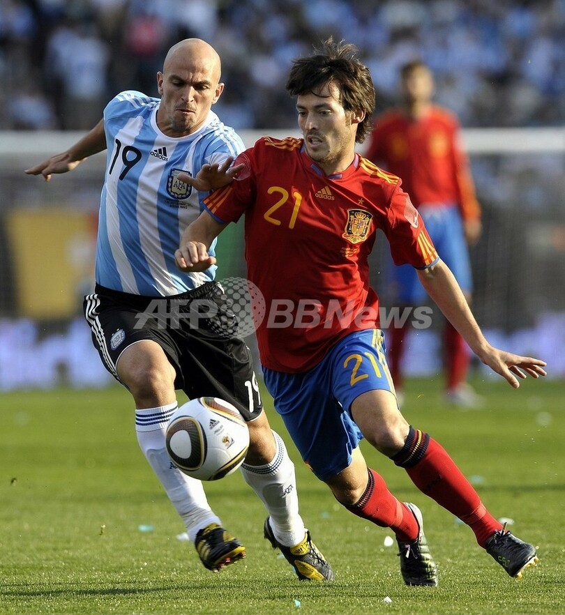 アルゼンチン W杯王者スペインに勝利