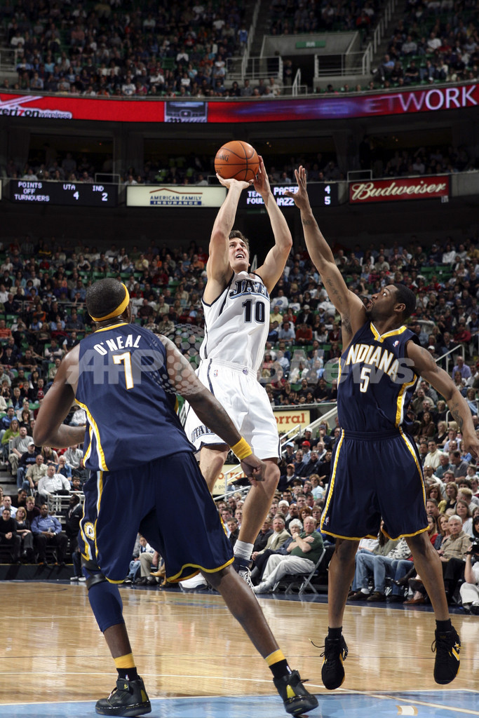 ＜06-07NBA＞ジャズ ペイサーズに1度もリードを許さず5連勝を飾る - 米国