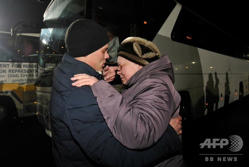 ウクライナと親ロ派捕虜交換、記者も対象 各国首脳が歓迎