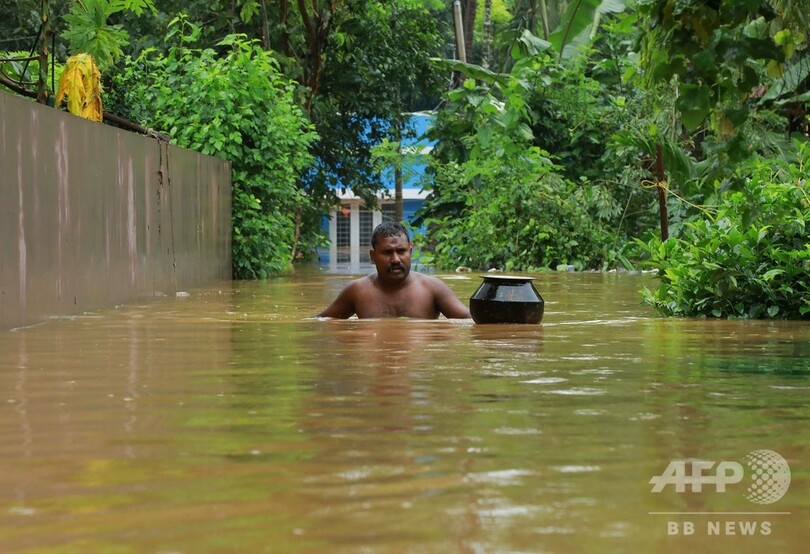インド南西部、洪水で144人死亡 46万人超避難