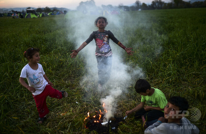 【AFP記者コラム】ギリシャとマケドニアの国境で正気を失う難民たち