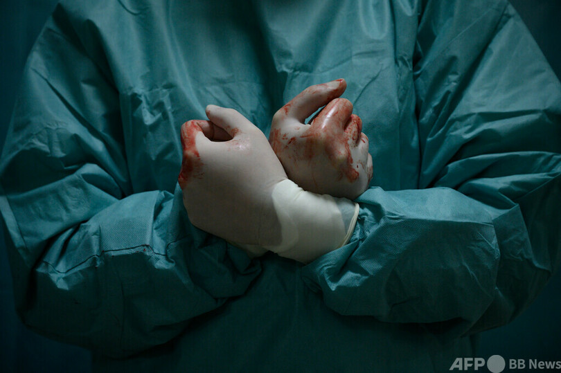 銃弾や金属片 ウクライナ負傷兵の体内から摘出