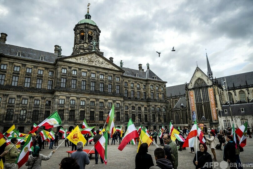 アミニさんは「病死」 イラン当局、暴行死を否定