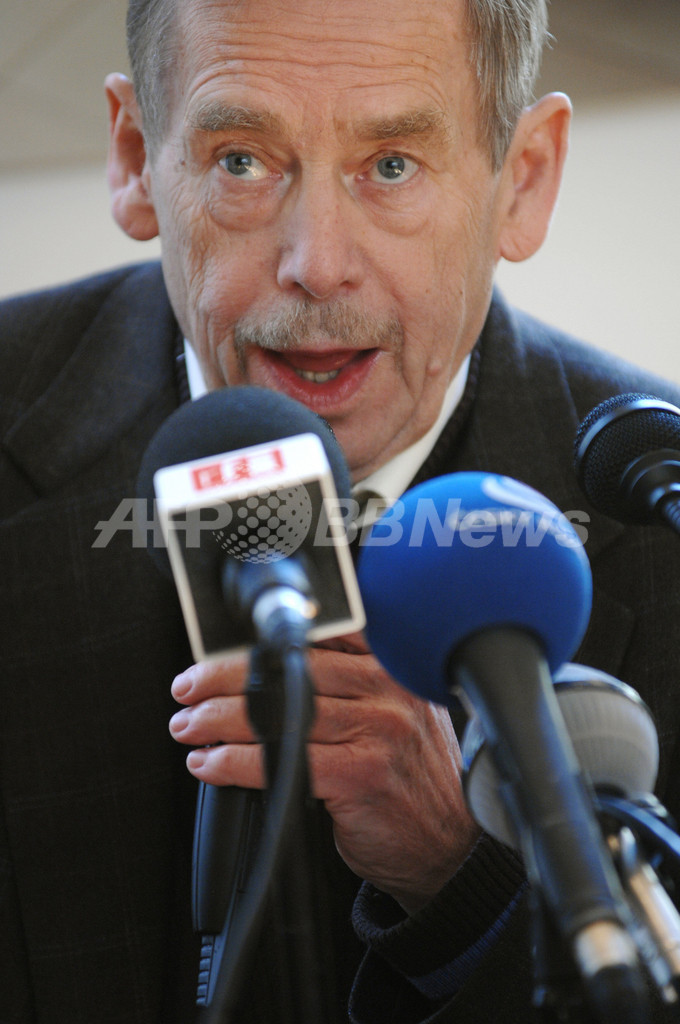 前チェコ大統領ハベル氏、新刊の記者会見を開催 - フランス
