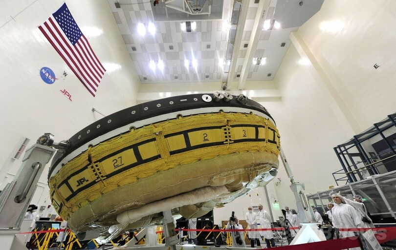 「空飛ぶ円盤」で火星表面に物資を、NASAが試作機