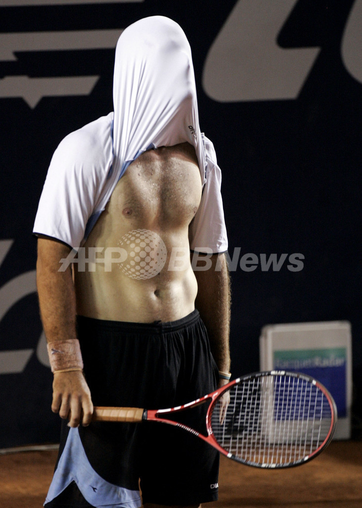 ＜テニス アビエルト・メヒカーノ・テルセル2007＞男子シングルス、チェラ カレリの途中棄権で決勝進出を決める - メキシコ