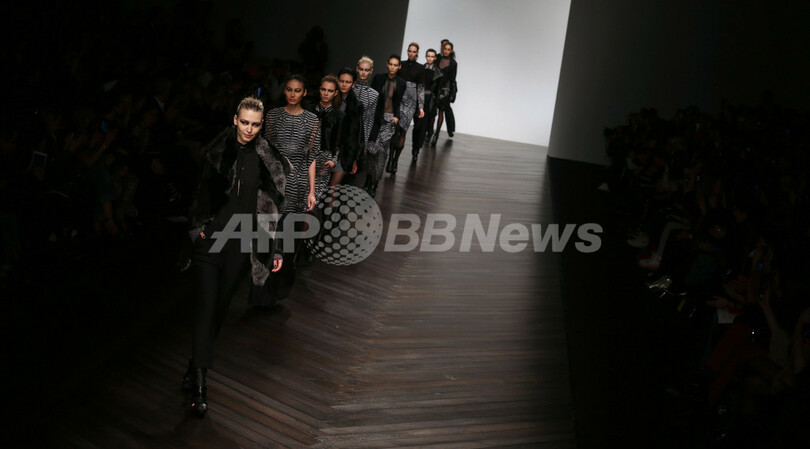 ＜13/14年秋冬ロンドンコレクション＞アミナカ・ウィルモント