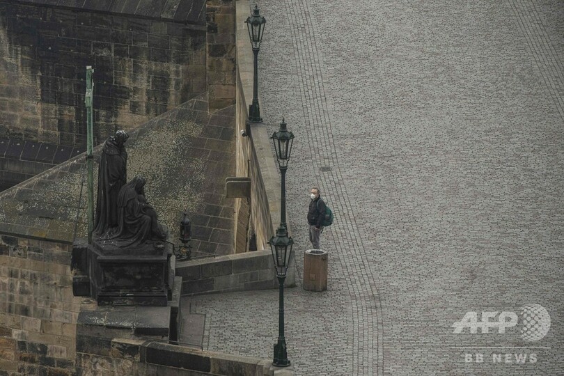 中国がイタリアに寄付したマスク、チェコで押収 「窃盗」と伊メディア