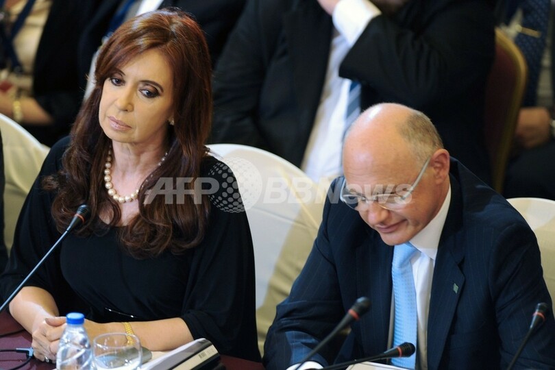 南部共同市場サミット中、アルゼンチン次官が首吊り