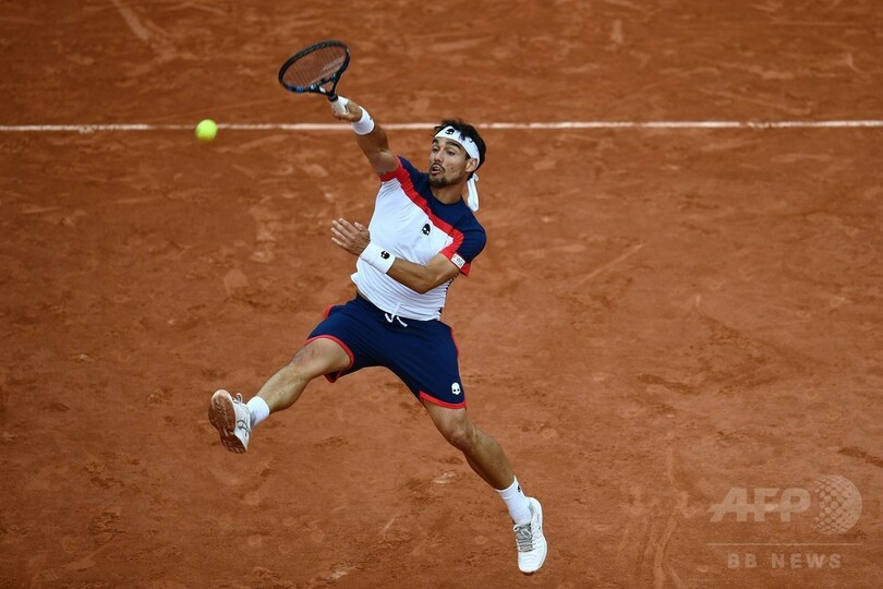 ワウリンカが全仏OP4回戦進出、フォニーニをストレートで一蹴