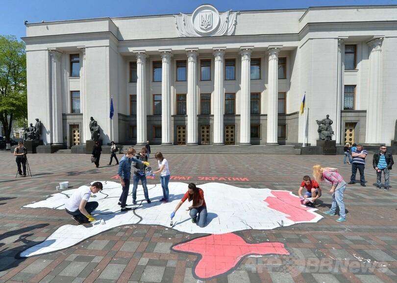 「ウクライナの損失」、若者たちが地図に描く