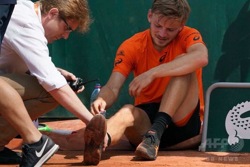 ゴフィンに悲劇、コートカバーに足取られ負傷 全仏OPリタイア