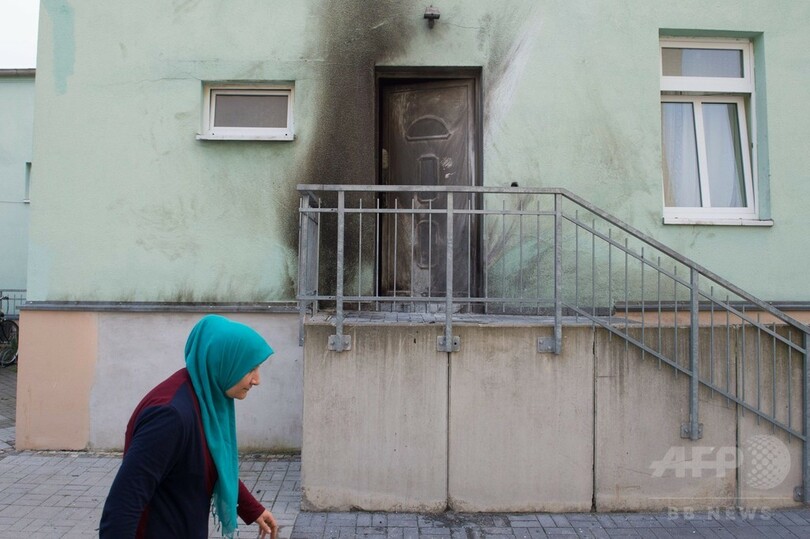 独東部のモスクと国際会議場に爆弾、動機に外国人排斥か