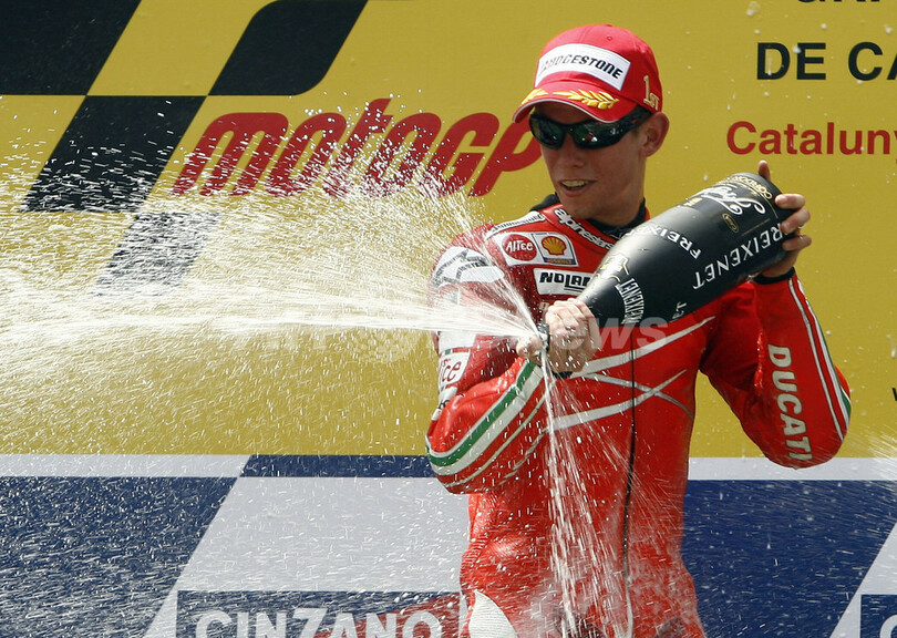 ストーナー MotoGPクラス今季4勝目を挙げる