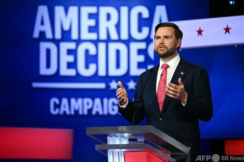 米副大統領候補の討論会、予想外の冷静モードで展開 時折火花も