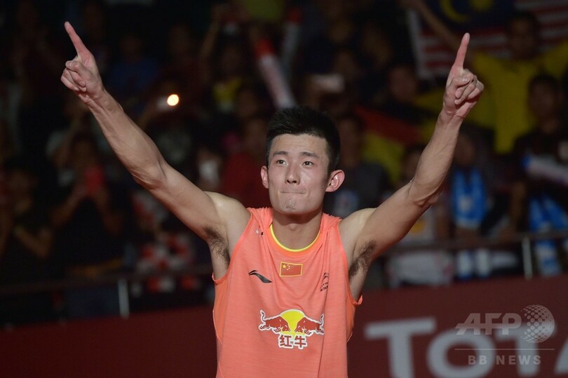 世界1位のチェンが男子シングルス連覇、世界バドミントン選手権