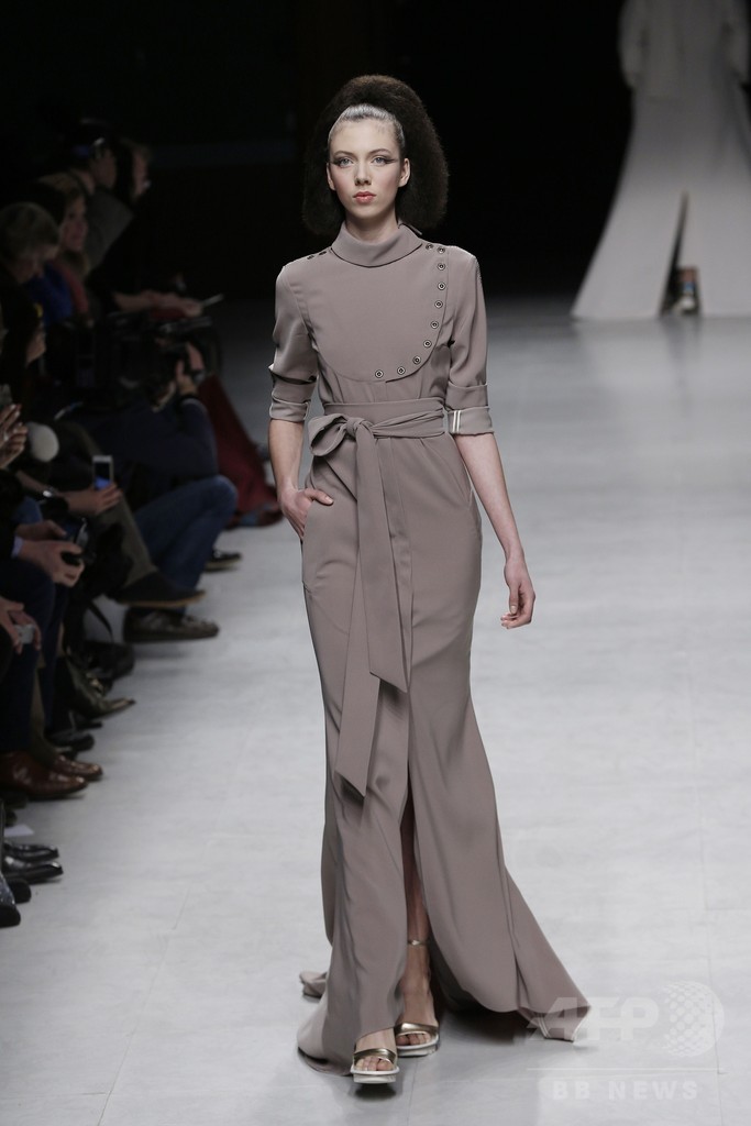 アラブ文化とフレンチスタイルの融合、「ジュリアン・フルニー」15年春夏オートクチュール