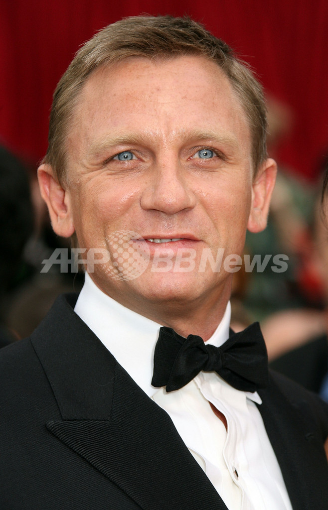 新ボンド、ダニエル・クレイグがベスト・ドレッサーに選ばれる - 英国