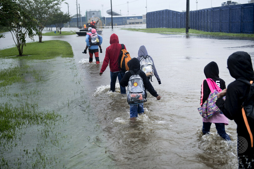 米テキサス州、化学工場の近隣住民が避難 化学反応で発火する恐れ