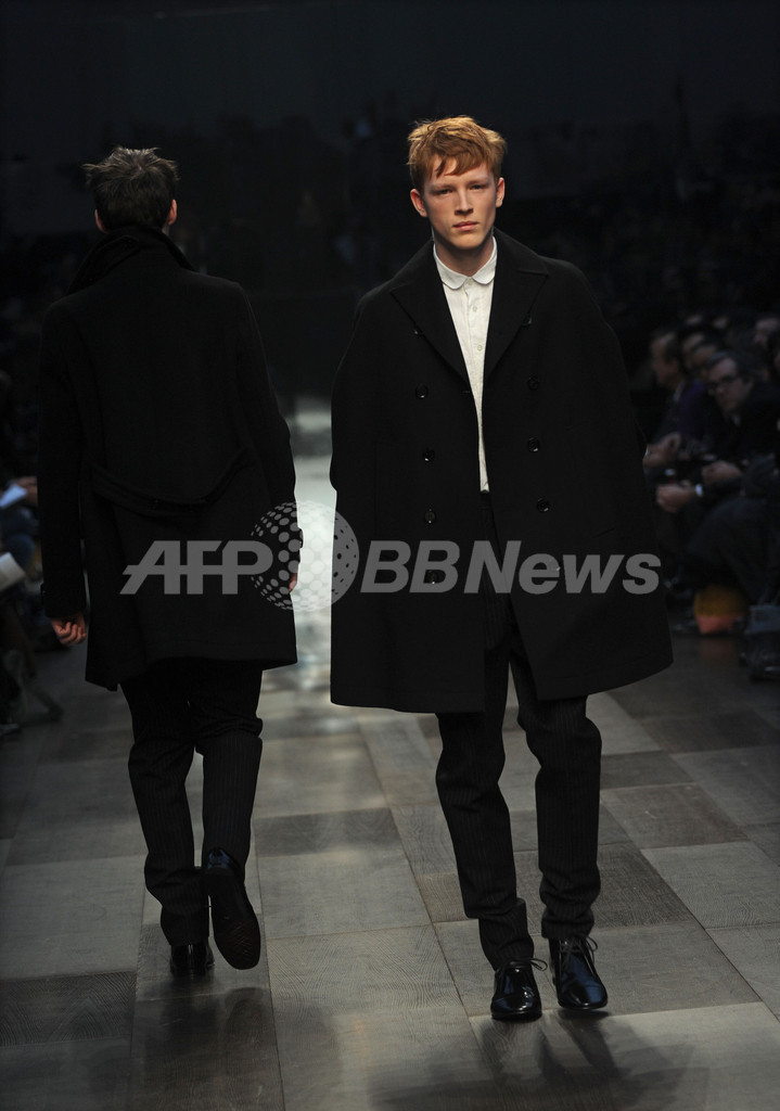 ＜09/10年秋冬ミラノ・メンズコレクション＞バーバリー プローサム、新作を発表