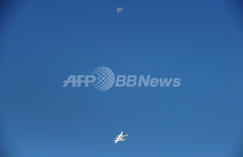 世界初の商業宇宙港「スペースポート・アメリカ」がオープン