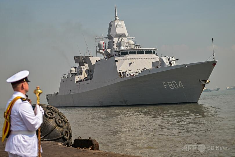 中国軍、西沙諸島に「不法侵入」したオランダ軍艦を追い払ったと発表