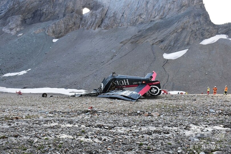 1939年製ビンテージ機、スイスで遊覧飛行中に墜落 20人死亡