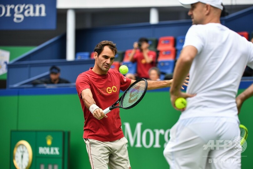 フェデラーが中国でエキシビションイベント、上海マスターズ開幕控え
