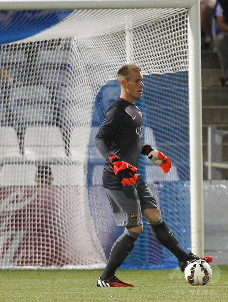 バルセロナ、ルイス・エンリケ監督の初陣を白星で飾る