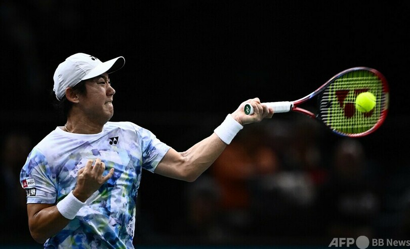 西岡良仁、パリ・マスターズ2回戦敗退 ルブレフに完敗