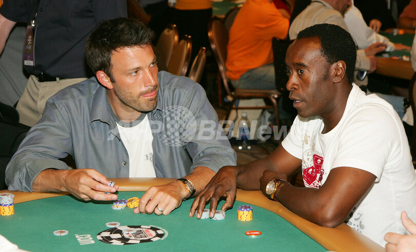 ドン・チードル主催ポーカーイベント「アフリカのためのアンティ」開催