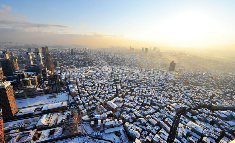 中東大荒れ、豪雪・豪雨で11人死亡