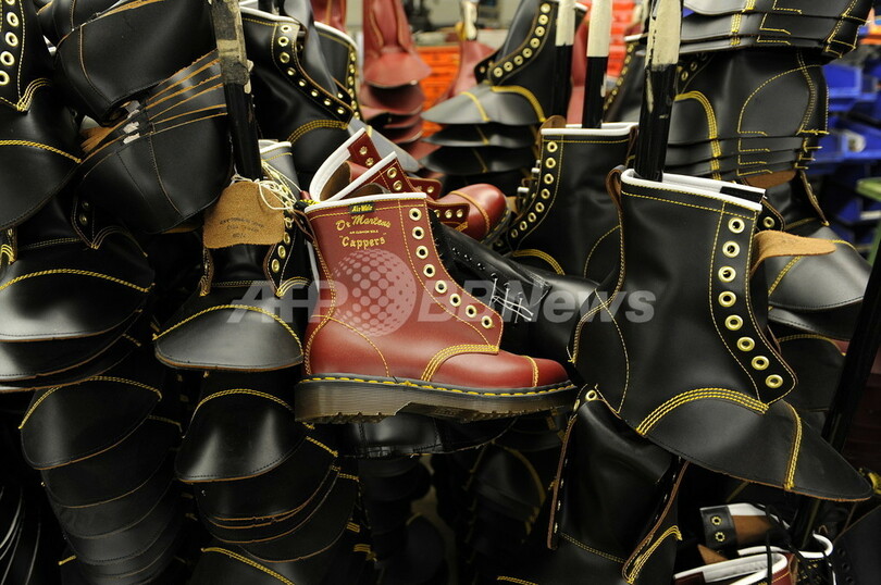 ドクターマーチン50周年、世界で愛されるシューズのユニークな歴史